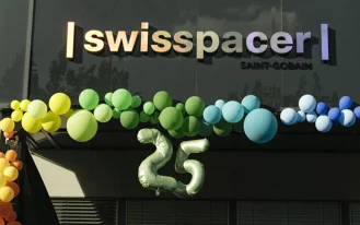 Jubileusz ciepłej ramki dystansowej - Swisspacer świętuje jubileusz 25-lecia  